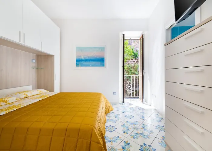 Apartment Partenopea Mare *